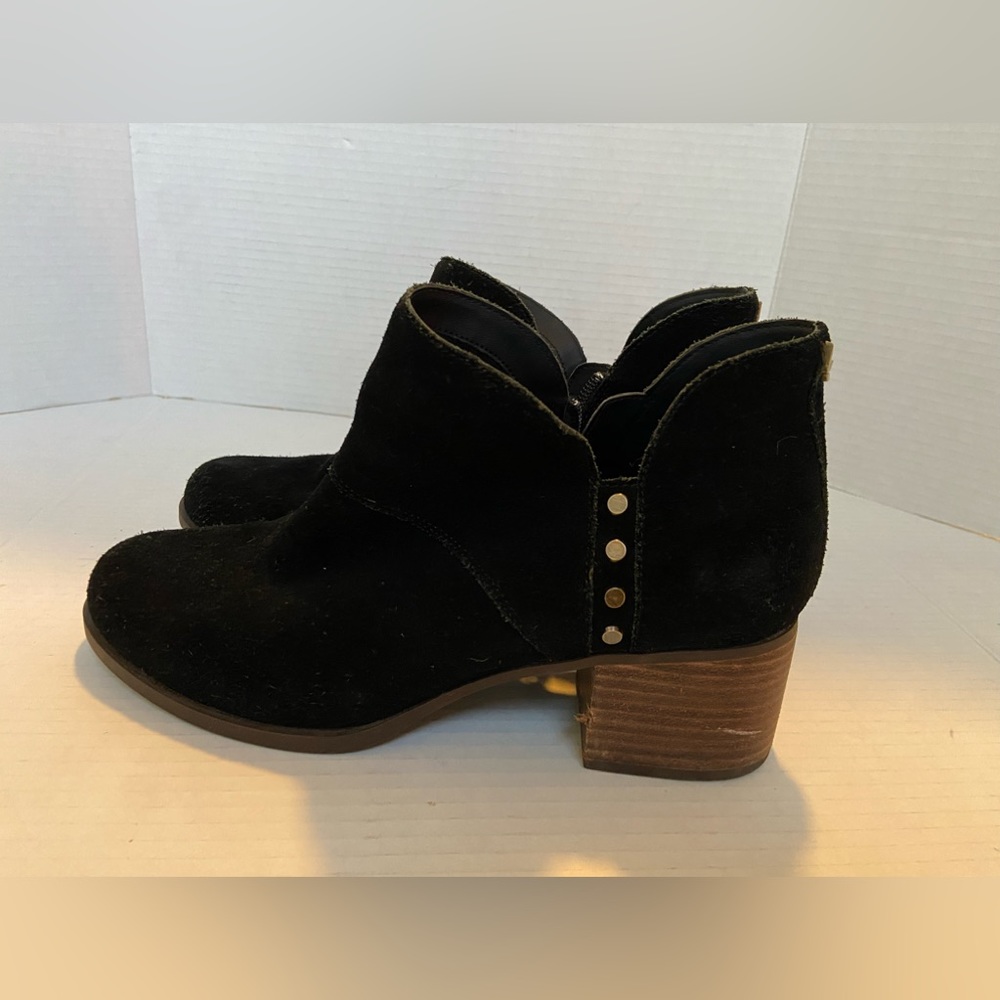UGG Koolaburra Black Suede Short Booties Winter Boots Womens Buttons Size 10